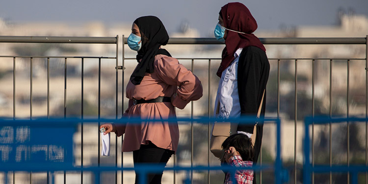 Treinta ciudades israelíes volverán al confinamiento tras récord de contagios