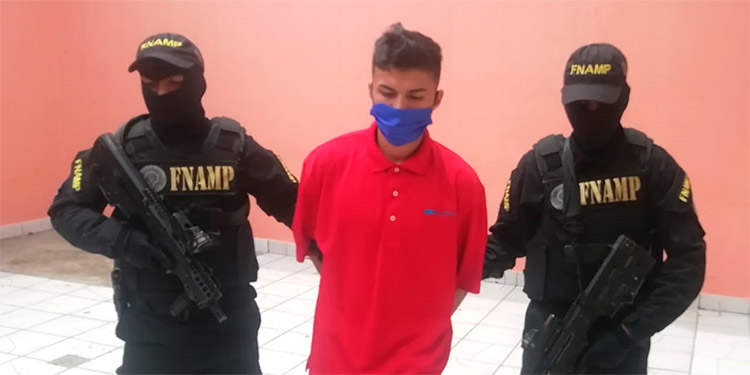 FNAMP detiene a tres extorsionistas