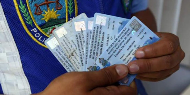 ¿Cuál es el costo para poder obtener la licencia de conducir en Honduras?