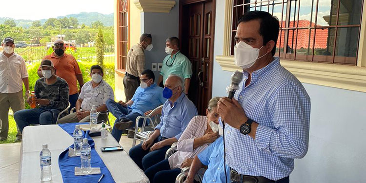 Mauricio Oliva en Quimistán: “Confíen en mí, históricamente nunca he dejado atrás a mis amigos”