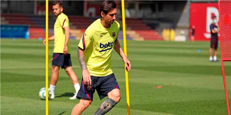 Messi se incorpora a los entrenamientos del Barcelona
