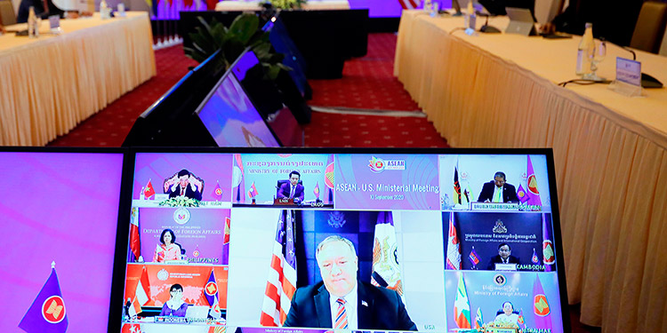 Pompeo insta al Sudeste Asiático a no dejarse ‘avasallar’ por China