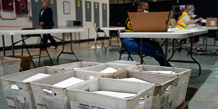 Comienza el voto por correo en EE.UU.
