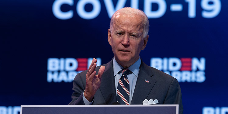 Dice Biden: Fracaso de Trump lo "descalifica totalmente"