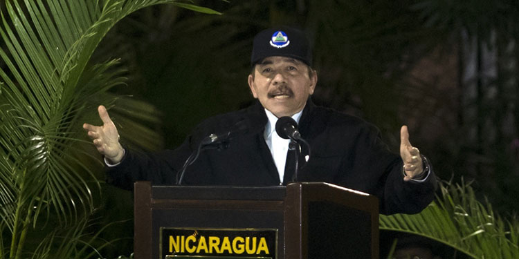 EEUU dice que Ortega se convirtió en Somoza, el "dictador" que combatió
