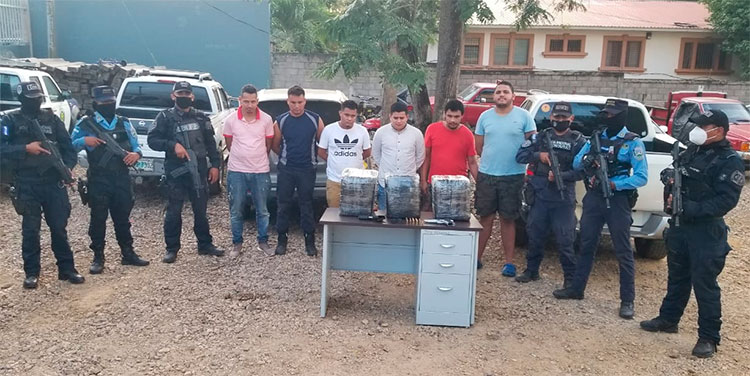 Capturan a seis miembros de banda criminal en Olancho