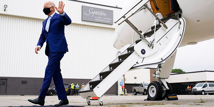 Biden busca reconstruir ventaja de demócrata en tres estados