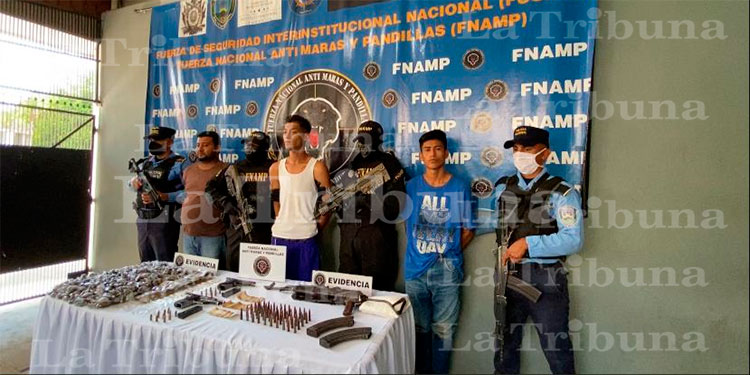 Con armas y droga capturan a tres miembros de la MS-13 en Chamelecón