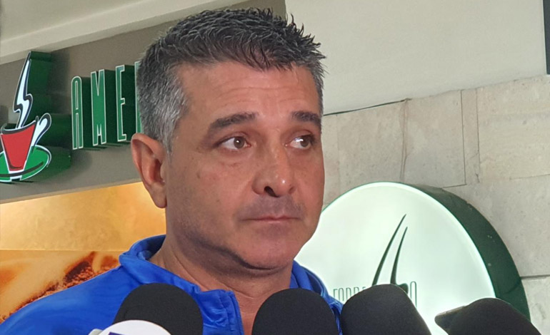Diego Vázquez reconoce interés en Jesse Moncada