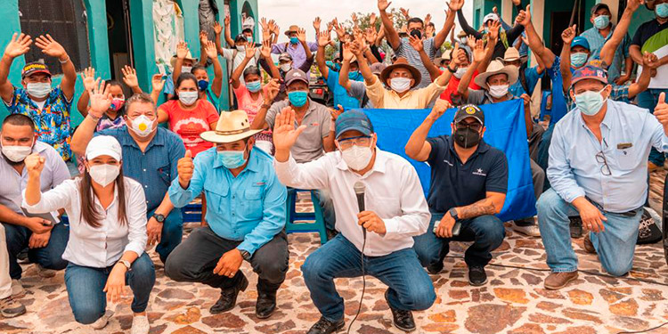 Movimiento “Juntos Podemos” entrega alimento en aldeas de Francisco Morazán
