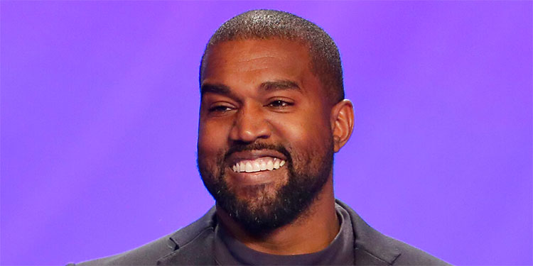 Kanye West orina sobre un Grammy en medio de su disputa con discográficas