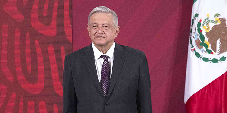 Presidente de México en disputa legal por citar al papa