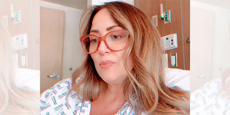 Andrea Legarreta es internada con neumonía