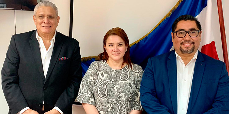 Nueva Ruta se reúne con ejecutivos del Instituto Holandés para la Democracia
