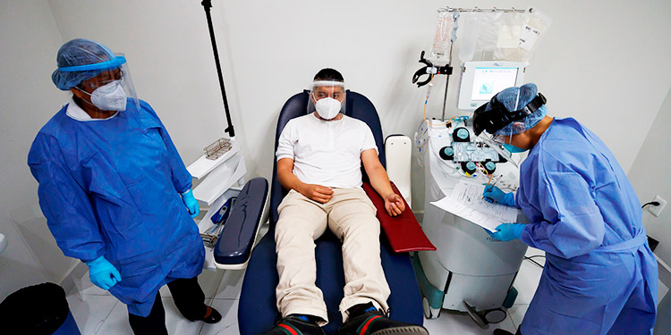 Un militar supera la COVID-19 tras recibir plasma y ‘vuelve a nacer’