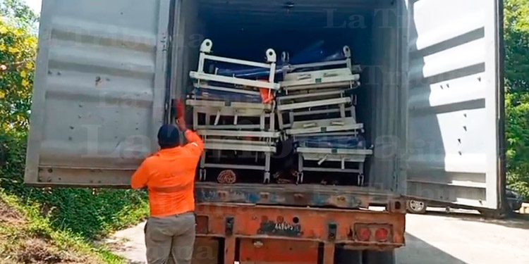 Llegan a Roatán 50 camas para pacientes COVID-19