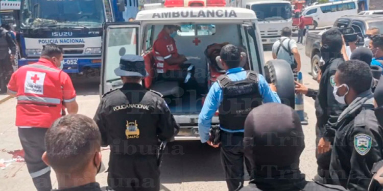 Hombre intenta suicidarse frente a posta policial de Comayagüela