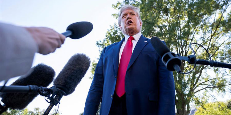 Trump amenaza con tumbar acuerdo para TikTok si EEUU no tiene "control total"