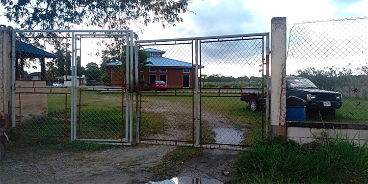 Abandonado el aeropuerto teleño