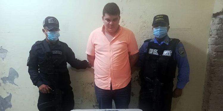 Preso por soborno y atentado a policías