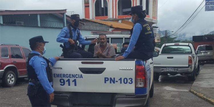 Padre e hijo son detenidos por homicidio