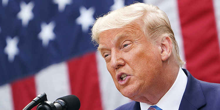 Trump ve "muy buenas posibilidades" de pactar estímulos para economía de EEUU