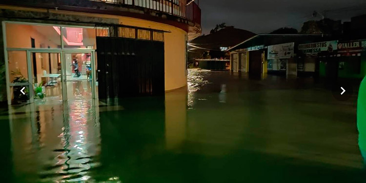 Niña y un policía mueren tras lluvias en barrios de Marcala