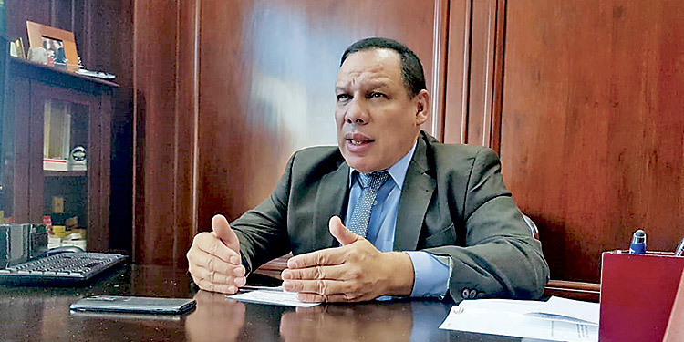Marco Tulio Medina anuncia llegada de la vacuna de Pfizer en febrero