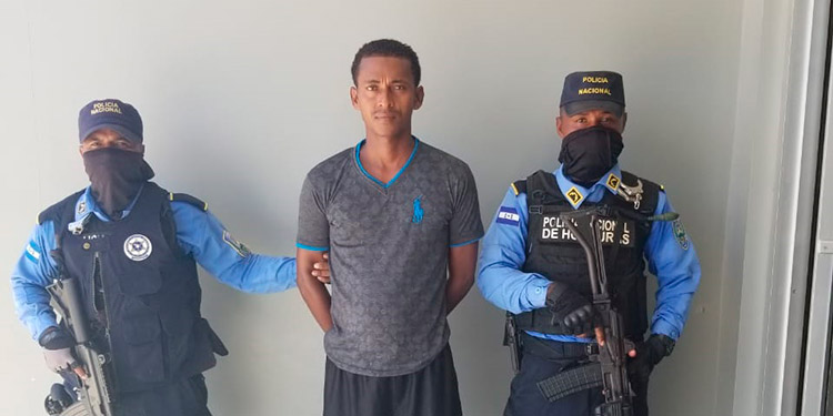 Cae exmilitar por tres delitos