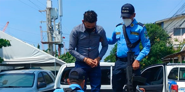 Electricista detenido por violación de menor