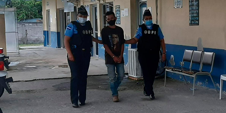 Agricultor por poco mata compañera a machetazos