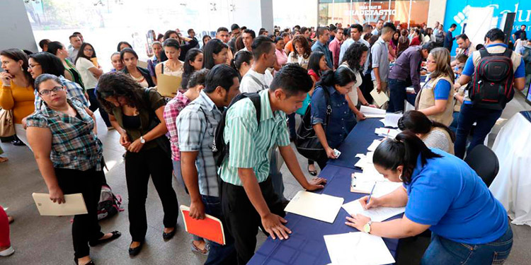 Informe registra 2.4 millones de subempleados en Honduras