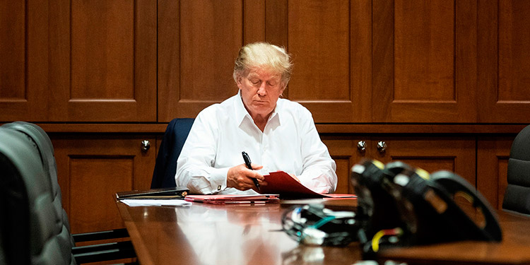 Los médicos de Trump decidirán sobre su alta ‘durante la jornada’