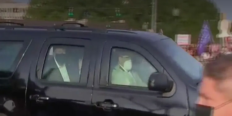 Trump dice que "aprendió mucho sobre covid" y hace breve paseo en auto