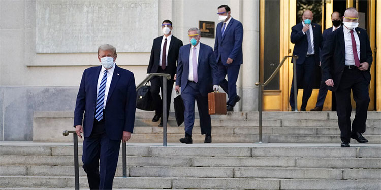 Trump sale del hospital; planea pronto regreso a campaña