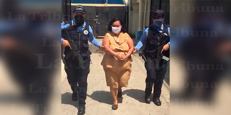 Cae ‘abuela’ por tentativa de homicidio; evadió la justicia durante 20 años