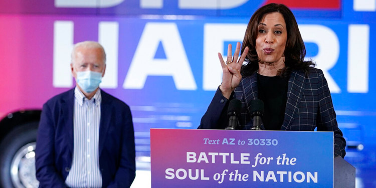 Trump apunta sus cañones hacia Kamala Harris, no a Joe Biden