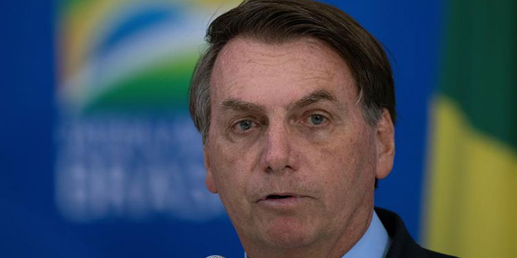 Bolsonaro insiste en que la pandemia fue "superdimensionada"