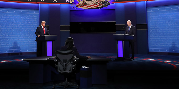 Trump y Biden intercambian ataques en el último debate presidencial (Video)