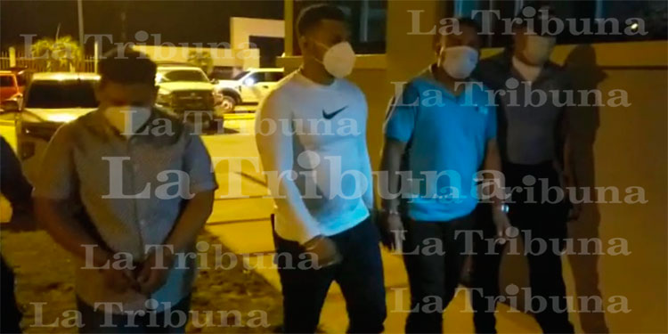 Capturan a tres hombres por transporte ilegal de armas en Comayagua