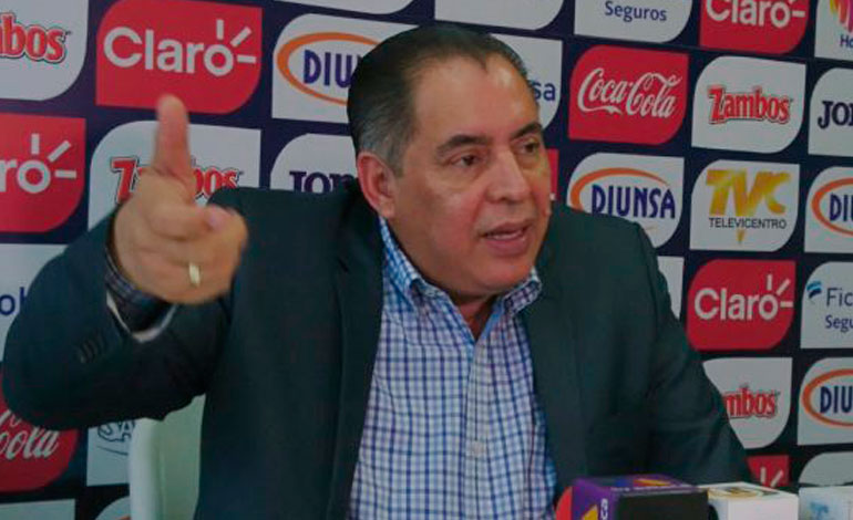 Un día como hoy... Edwin Pavón reportaba indisciplina en selección