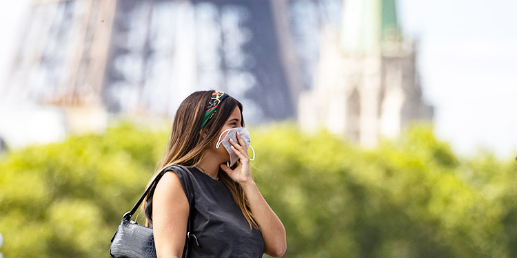 Francia tiene ya ocho ciudades en alerta máxima por el avance de la pandemia