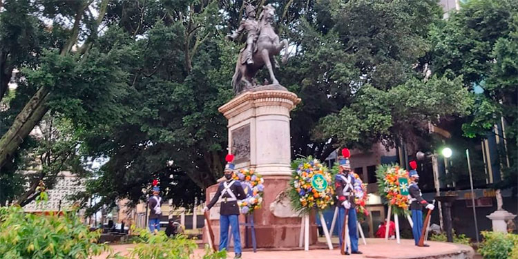 Honduras celebra el "Día del Soldado" en honor al general Francisco Morazán