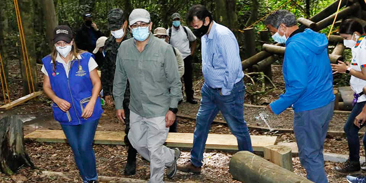 Presidente Hernández recorre La Tigra para promocionar el Feriado Morazánico