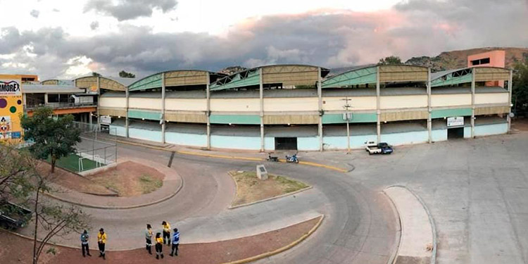 Terminal del mercado La Isla inicia operaciones con 39 rutas de autobuses