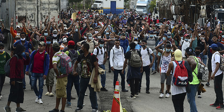Excanciller de la República: Este no es el momento de organizar caravanas rumbo a EEUU