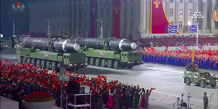 EEUU minimiza riesgo de misil gigante de Corea del Norte