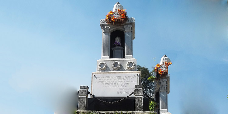 En homenaje a Francisco Morazán en la fecha de su nacimiento hoy, Día del Soldado Hondureño