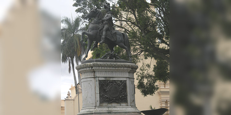En homenaje a Francisco Morazán en la fecha de su nacimiento hoy, Día del Soldado Hondureño