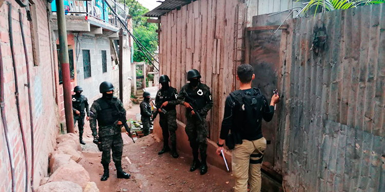 Allanan vivienda en Tegucigalpa en busca de pornografía infantil
